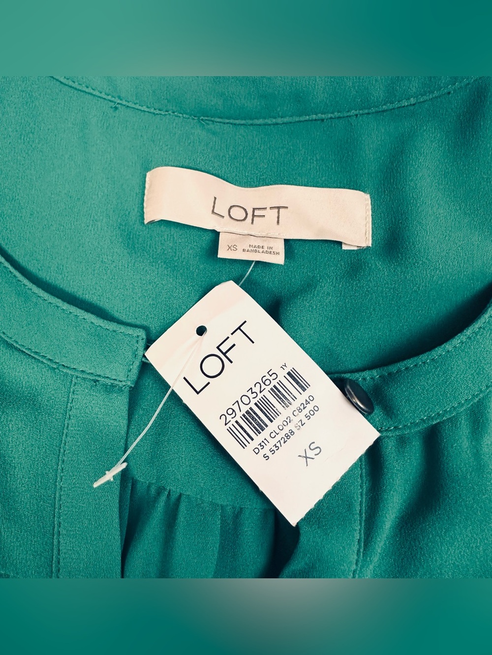 LOFT Kelly Green Flutter Sleeve Pull On Top Blouse XS - Picture 4 of 7
